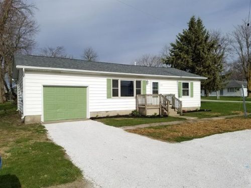 302 Benton St, Goodland, IN 47948-8162