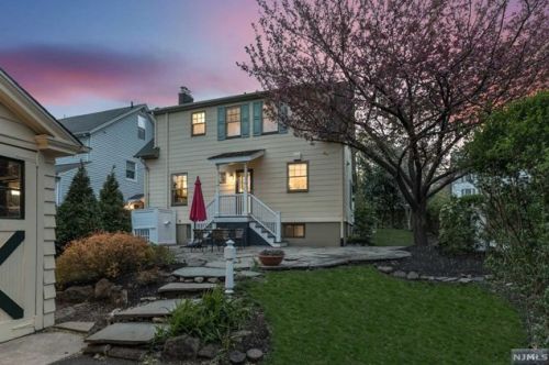 285 Grove St, Montclair NJ  07042-4220 exterior