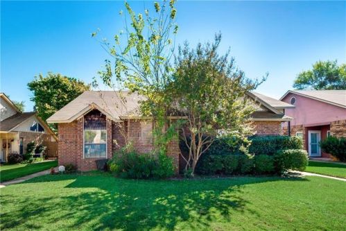609 Canterbury St, Euless, TX 76039-4037