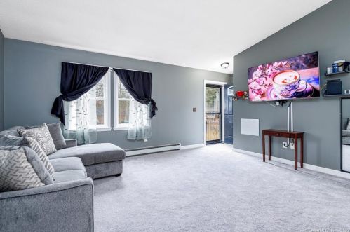 70 Pleasant View Dr, Killingly CT  06241-1213 exterior