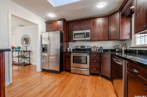 263 Lower Rocky Point Rd, Miller Place NY  11764-1650 exterior