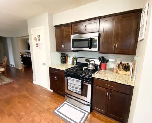 4042 93, Milwaukee WI 53222-1505 exterior