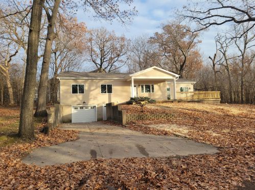 3293 Lockwood Blvd, Lake Geneva, WI 53147-4527