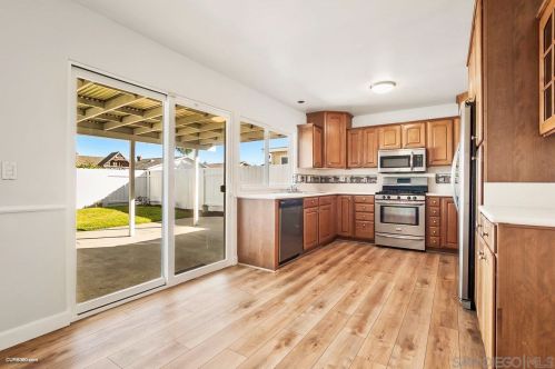 10859 Greenford Dr, San Diego CA  92126-2706 exterior