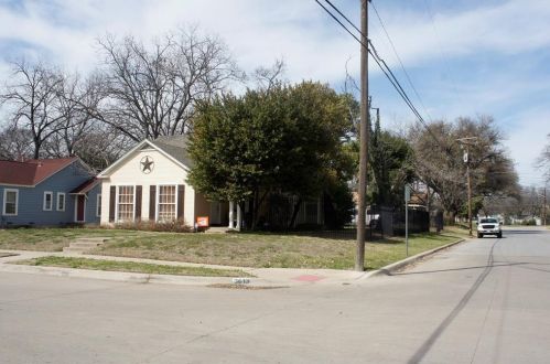 3613 Clary Ave, Fort Worth, TX 76111-4819