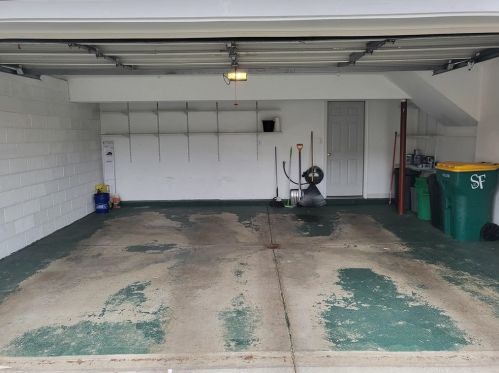 6321 Oyster Bay Ct, Bridgeville PA  15017-3468 exterior