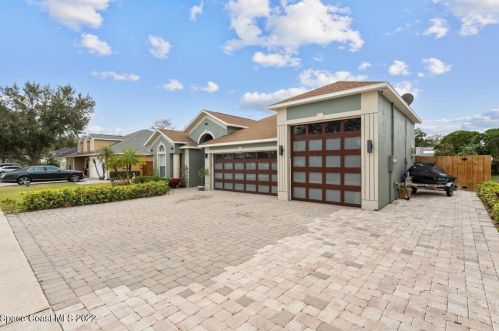 3949 Rolling Hill Dr, Titusville FL  32796-1107 exterior