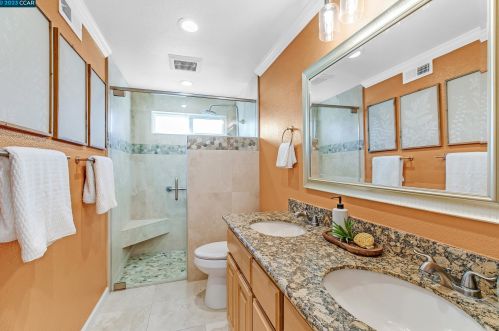 11655 Betlen Dr, Pleasanton CA  94568-2715 exterior