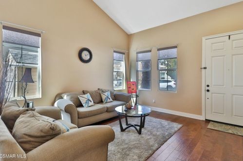 867 Coronado Cir, Santa Paula CA  93060-1666 exterior