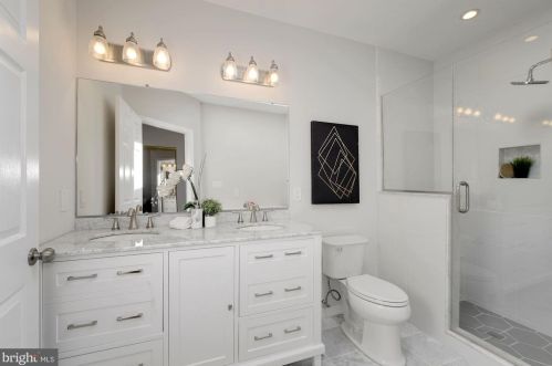 724 Columbia Rd, Washington DC 20001-3802 exterior