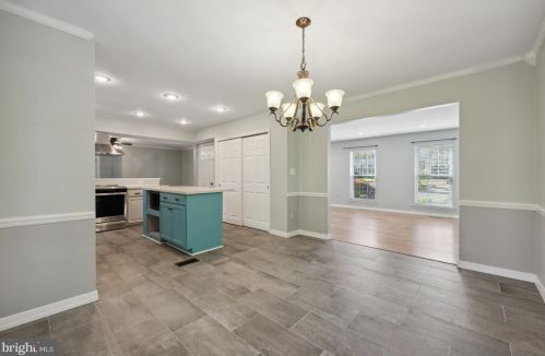 11831 Parliament Dr, Woodbridge VA  22192-1006 exterior