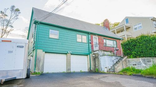 31 Sampson St, Bridgeport CT  06606-4948 exterior