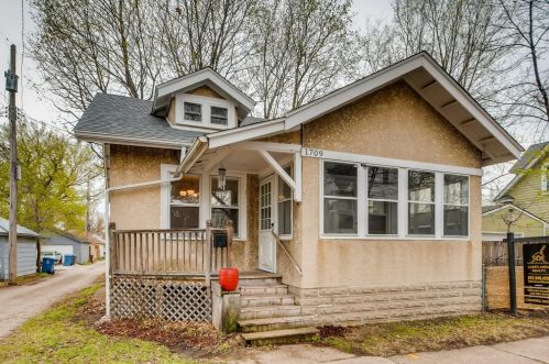 1709 33rd St, Minneapolis, MN 55407-2316