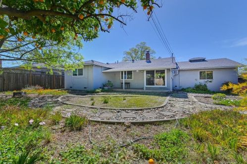 2621 Gilbert Way, Rancho Cordova CA  95670-3513 exterior