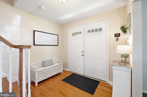 10 Welland Rd, Trenton NJ  08690-1921 exterior