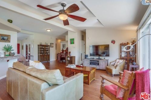 1303 Zuni Ln, Topanga, CA 90290-4480