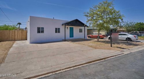1811 Encinas Ln, Phoenix AZ  85040-1414 exterior