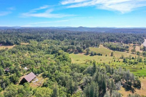 13267 Squirrel Creek Rd, Grass Valley CA 95945-4551 exterior