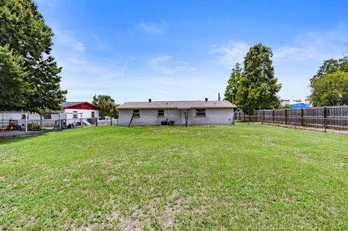 1045 Breezewood Dr, Lakeland FL  33809-3851 exterior