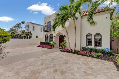 258 Granada Rd, West Palm Beach FL  33401-7921 exterior