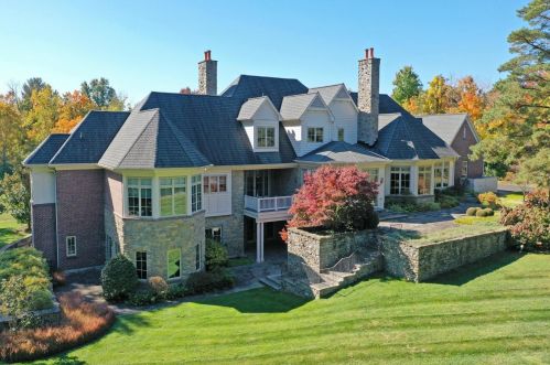 8060 Brill Rd, Cincinnati, OH 45243-3950