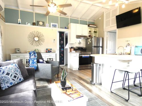 22 Crane Way, Lavallette NJ  08735-1305 exterior