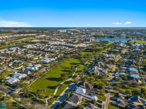 10491 Waterway Ln, Fort Pierce FL  34987-2521 exterior