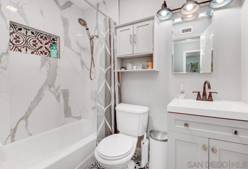 925 Finch St, El Cajon CA  92020-1428 exterior