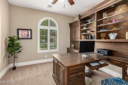 2111 Mead Dr, Gilbert AZ 85298-1215 exterior