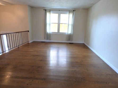 1076 Bruce Ave, Cincinnati, OH 45230-3637
