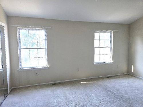 1548 Pinewind Dr, Alburtis PA 18011-2708 exterior