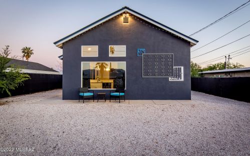 6002 30th St, Tucson, AZ 85711-6819