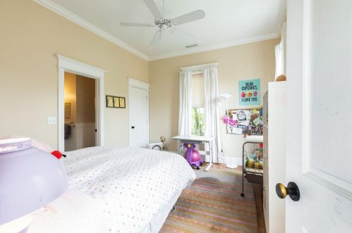 75 Sowell St, Mount Pleasant SC  29464-2660 exterior