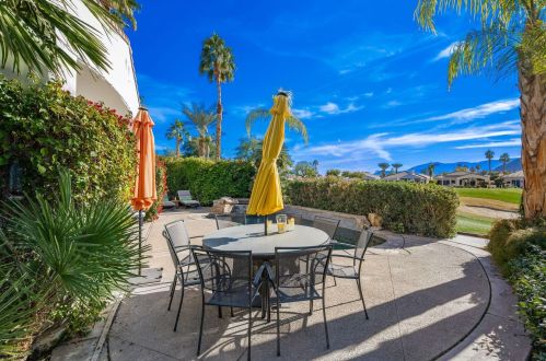 79475 Mandarina, La Quinta CA  92253-8539 exterior