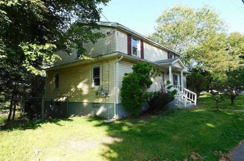 130 James St, Rosendale, NY 12472-9718