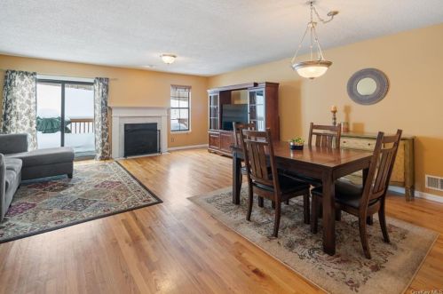 111 Jonathan Dr, Mahopac NY  10541-2209 exterior