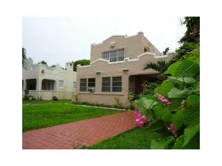 2384 10th St, Miami, FL 33135-4904
