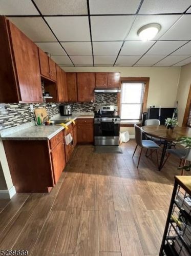 398 Sussex St, Paterson NJ  07503-1913 exterior