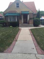 4056 42nd St, Milwaukee, WI 53216-1614