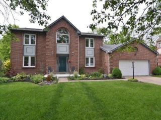 8104 Harms Hill Dr, Florence, KY 41042-9684