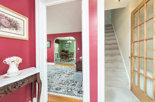 433 Newfield St, Middletown CT 06457-1830 exterior