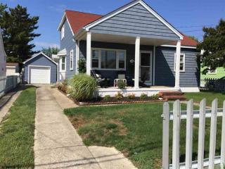 236 7th St, Brigantine City, NJ 08203-2302