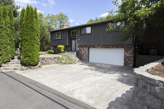 9316 2nd Ave, Portland, OR 97219-4808