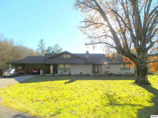 2511 Chapman Hwy, Pigeon Forge, TN 37876-2363