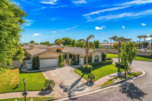 2 King Edward Ct, Rancho Mirage CA  92270-1621 exterior