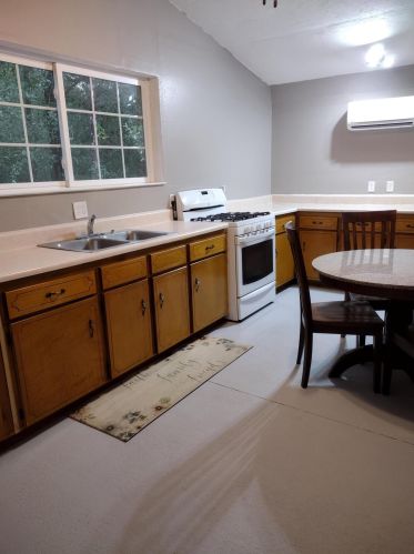 194 Creekside Ln, Defuniak Springs FL  32433-4906 exterior