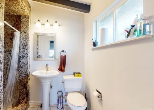 7076 Newbury Ave, San Bernardino CA  92404-6441 exterior