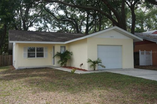 7054 2nd St, Saint Petersburg, FL 33702-5902