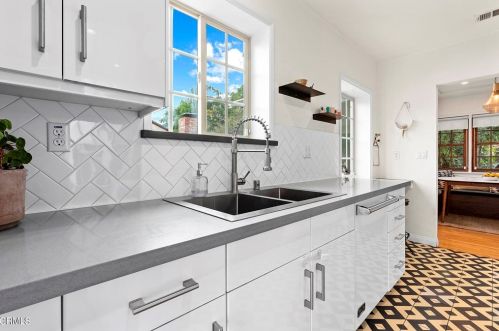 4976 Collis Ave, South Pasadena CA  91030-4002 exterior