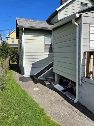 234 Deforest Ave, Bridgeport CT  06607-2413 exterior